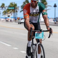 Sebastian The Ibis - Men's Giordana Vero Forma Lyte Low Collar Cycling Jersey JERSEYS