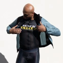 Pearl Izumi X Mack Cycle Men's P.R.O. Barrier Lite Jacket